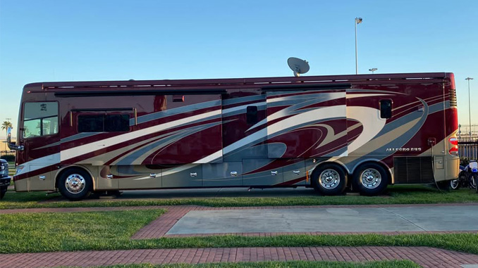 2018 Tiffin Allegro Bus in Morriston, FL